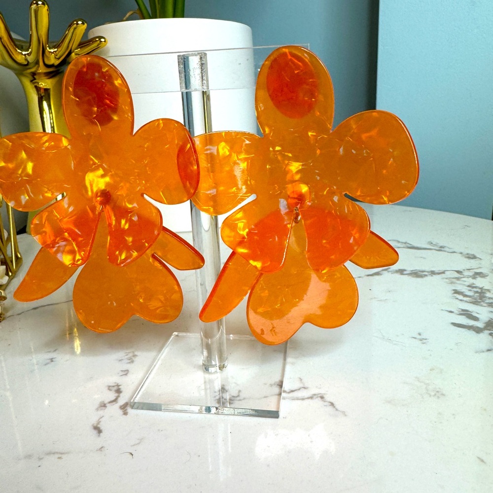 Acrylic flower Drop Earrings (new)